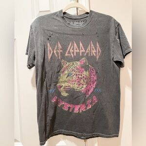 Def Leppard graphic t